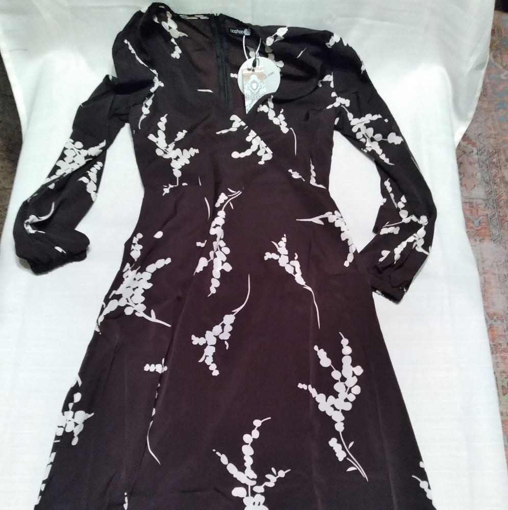 Boohoo dress